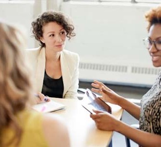 MÓDULO 3: AUTONOMÍA RESPONSABLE. 
El propósito de este módulo es distinguir cuándo sus acciones son una consecuencia de ir en automático y estar reaccionando a las circunstancias y cuando son el producto de una elección consciente y responsable.